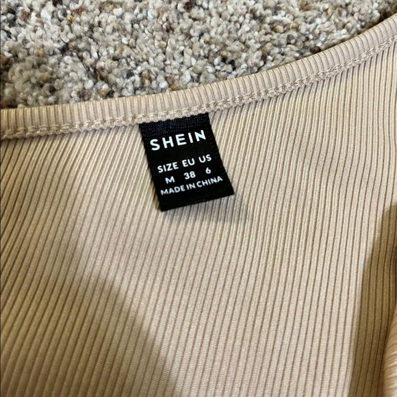 One-shoulder Crop Top - Picture 2 of 2